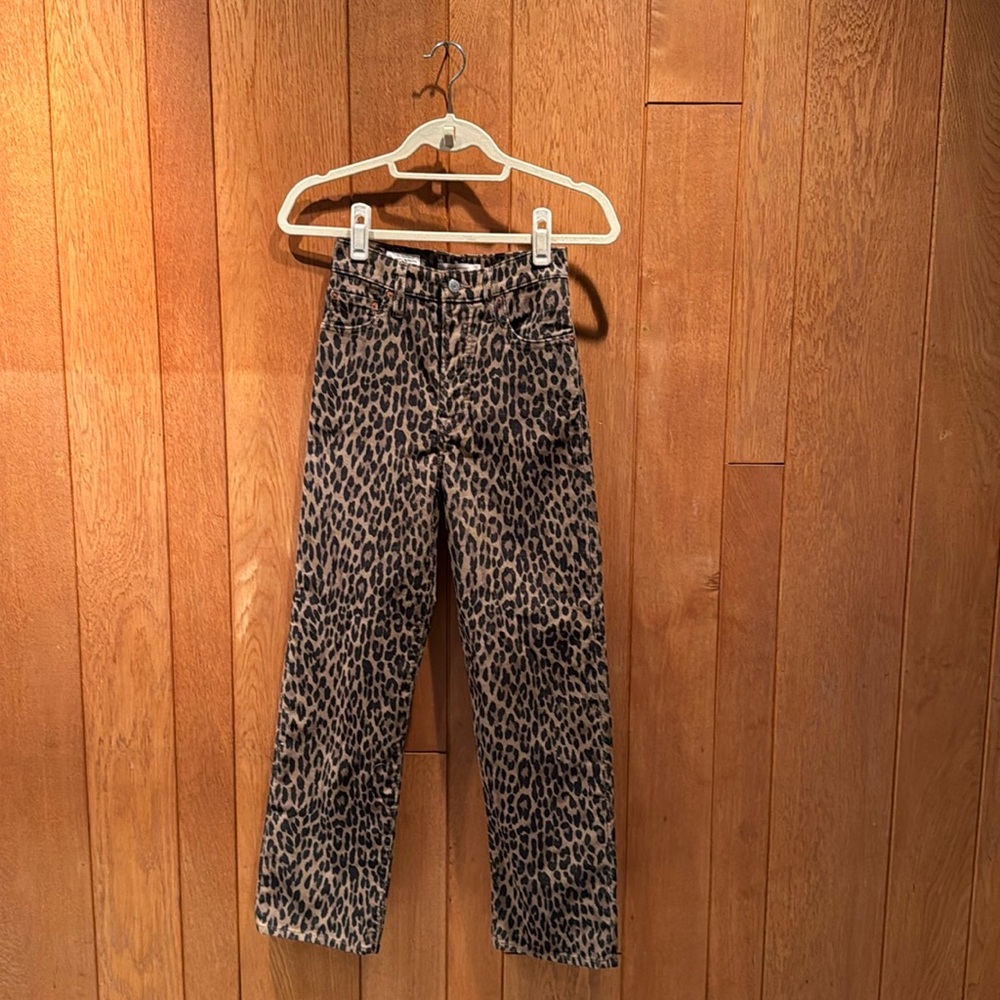 LEVIS Ribcage Straight Ankle Cord Jean in Gehu Leopard Print // Size 25